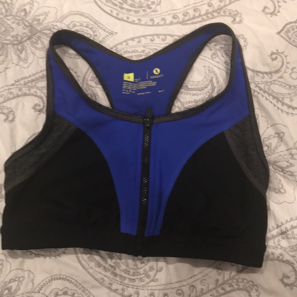 Sports bra new without tags xersion